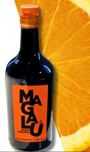 Flasche mit Orangenlikör aus Sizilien