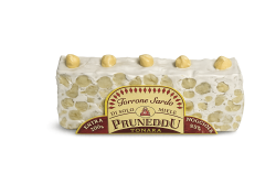 Torrone mit Haselnüssen